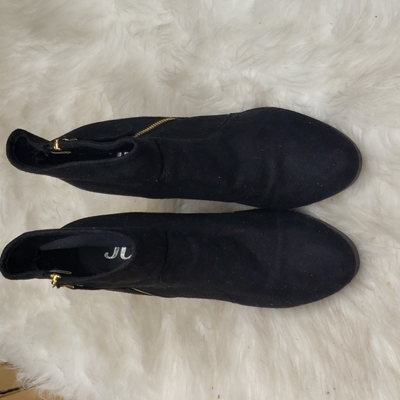 Journee Collection Link Outside Zip Stacked Heel Booties 8.5 - Picture 9 of 13